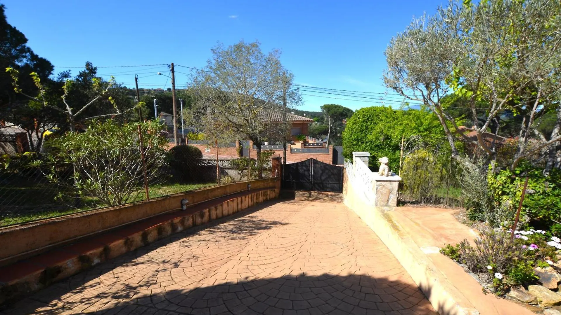 Villa Pelican 8 People 8 Kms Lloret De Mar Massanet De La Selva Spain