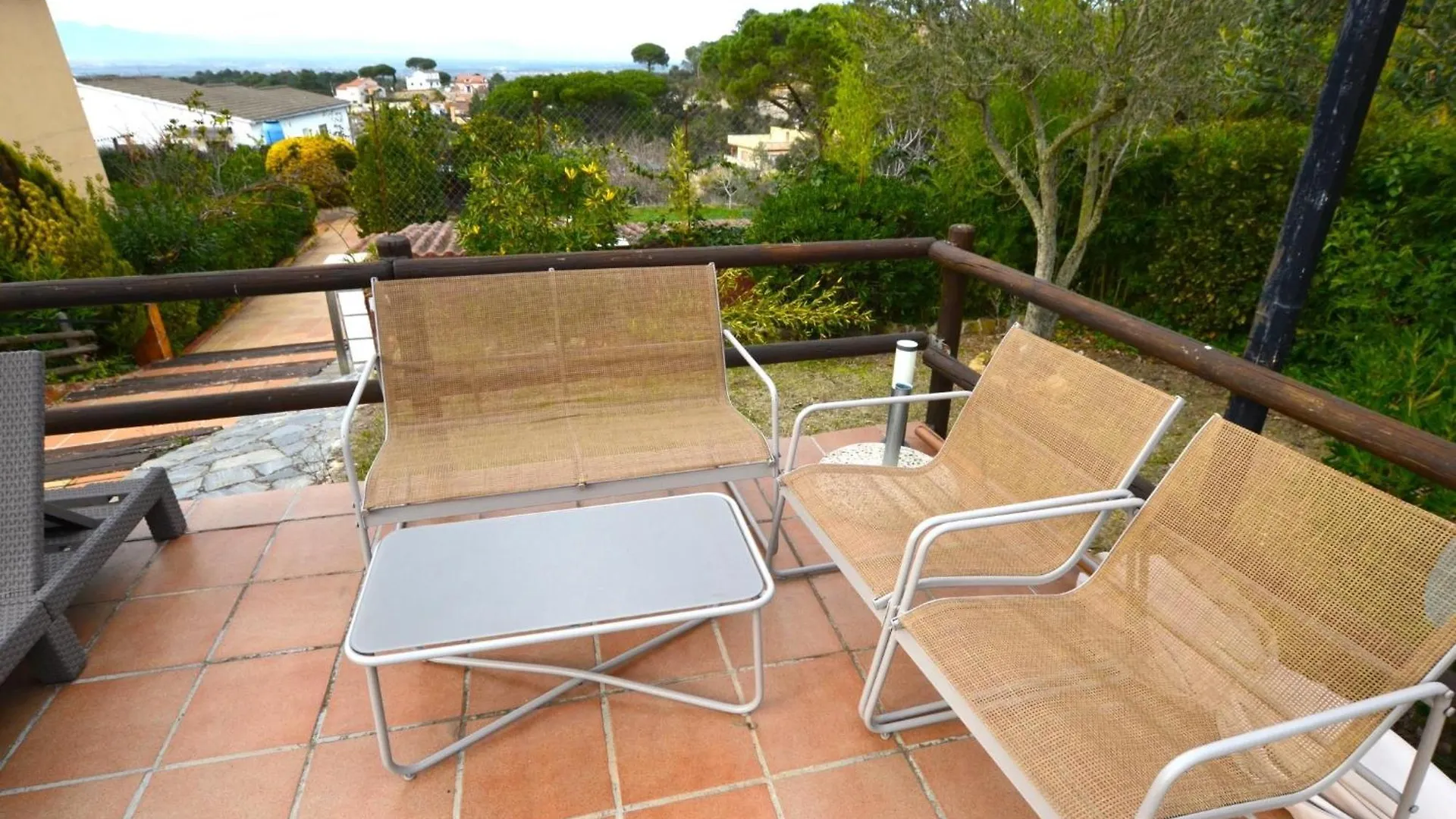 Villa Pelican 8 People 8 Kms Lloret De Mar Massanet De La Selva Spain
